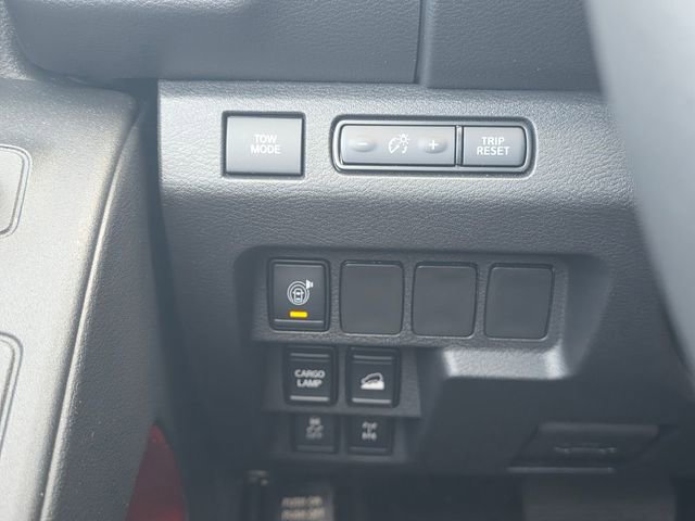 Used 2025 Nissan Frontier PRO-4X image 31