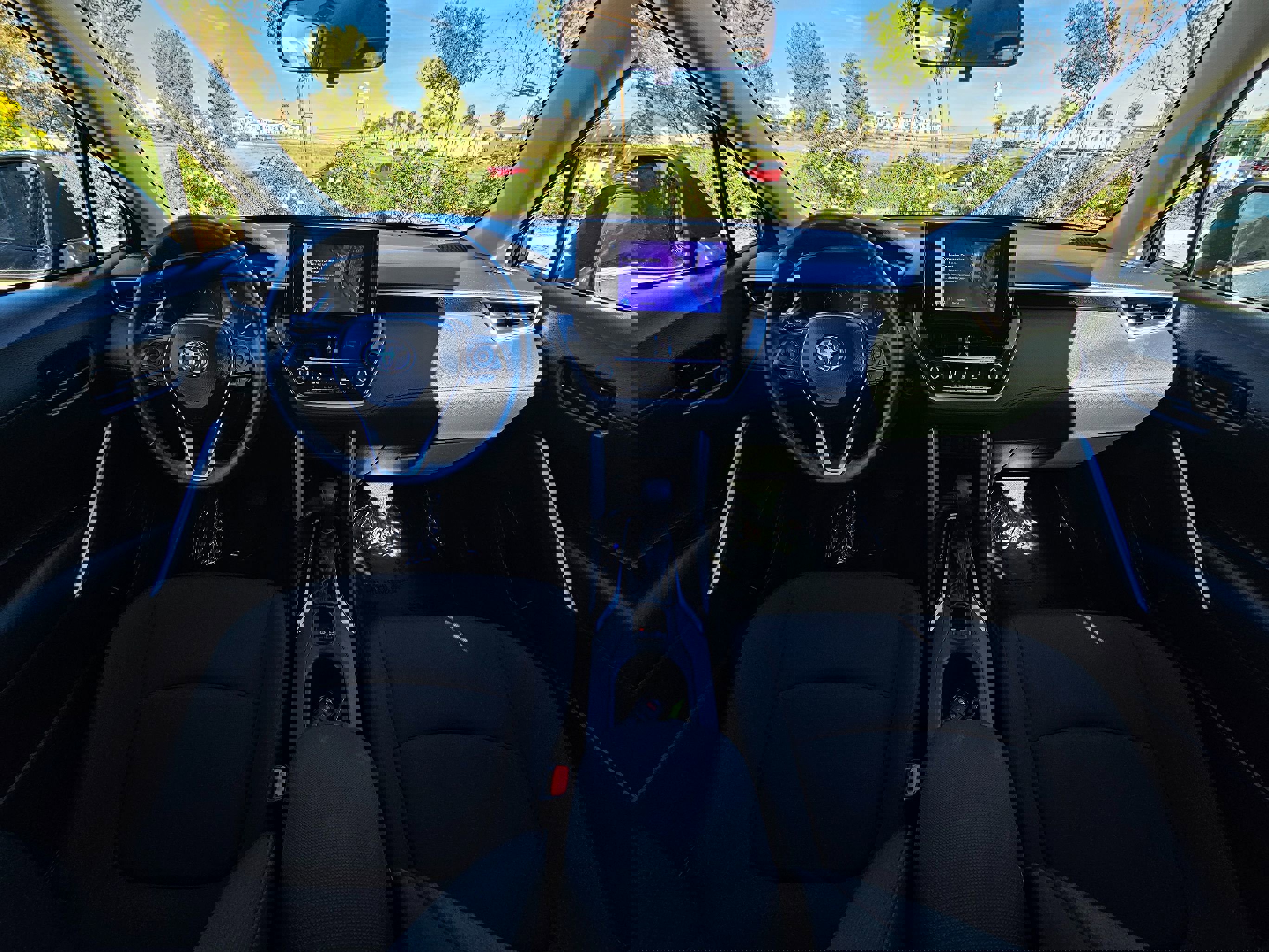 Used 2024 Toyota Corolla Cross LE image 21