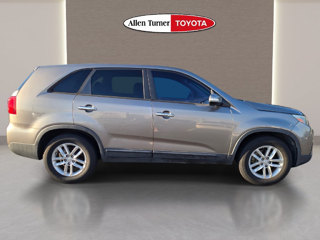 Used 2015 Kia Sorento LX FWD image 3