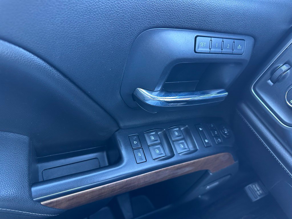 Used 2015 Chevrolet Silverado 1500 LTZ AWD/4WD image 11
