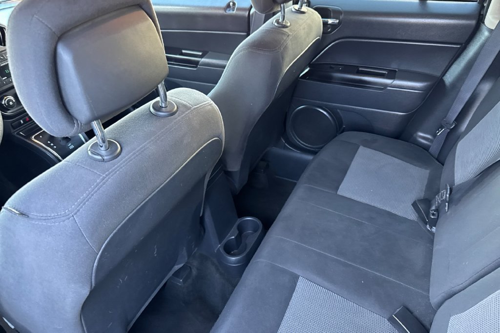 Used 2016 Jeep Patriot Sport w/ Power Value Group AWD/4WD image 15