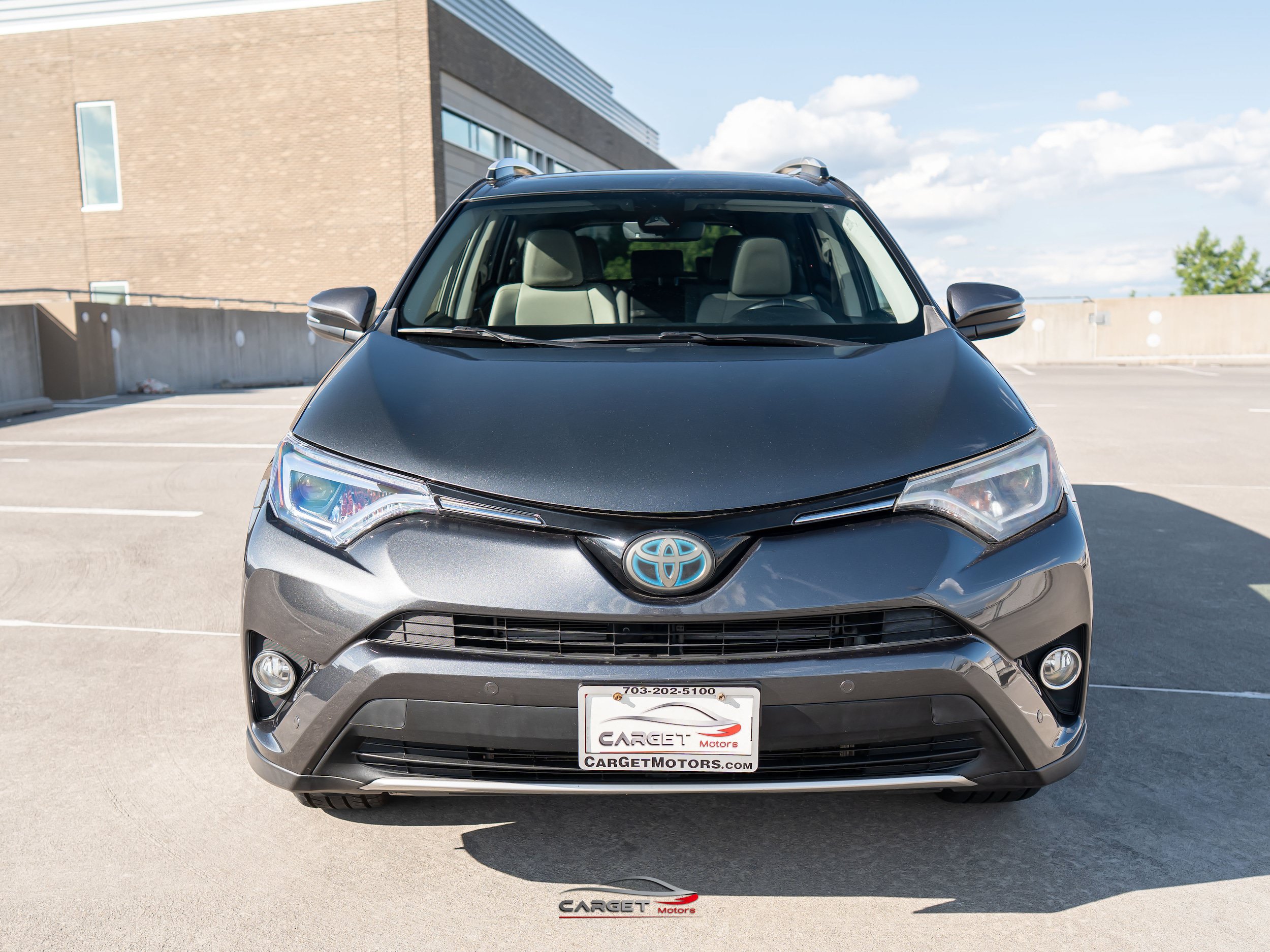 Used 2016 Toyota RAV4 Limited AWD/4WD image 2