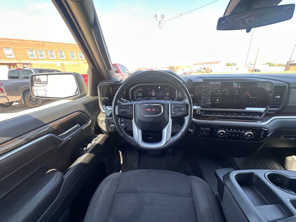 Used 2022 GMC Sierra 1500 Elevation w/ LPO, Elevation Black Package AWD/4WD image 16