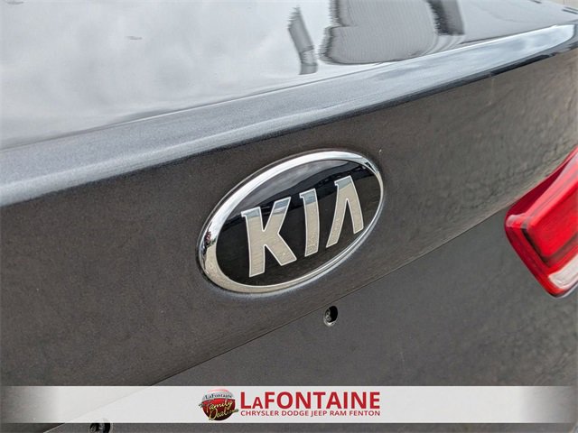 Used 2020 Kia Optima LX image 9