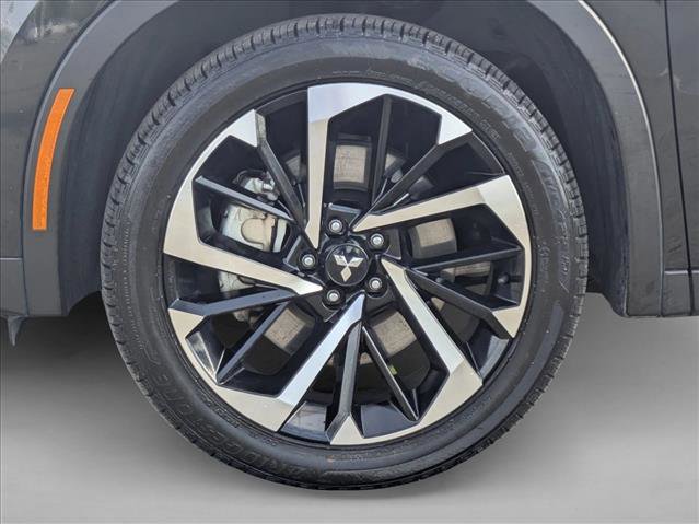 Used 2024 Mitsubishi Outlander 4WD Plug-In Hybrid image 26