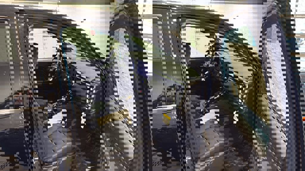 New 2026 GMC Canyon Elevation w/ Convenience Package image 12