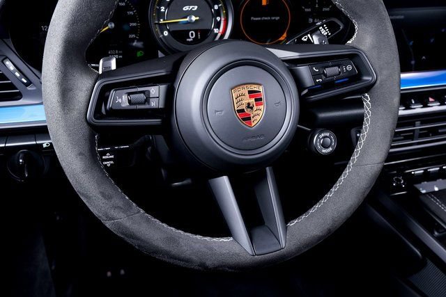 Used 2022 Porsche 911 GT3 image 30