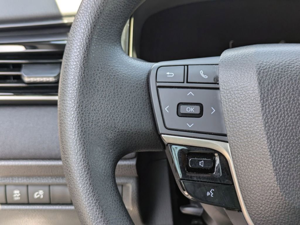 Used 2025 Toyota Camry LE image 20