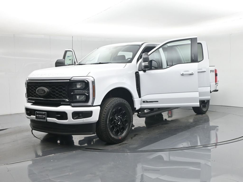 New 2026 Ford F250 Lariat w/ Black Appearance Package image 38