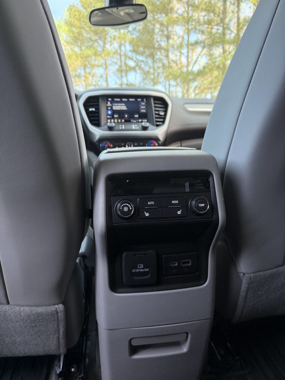 Used 2022 GMC Acadia SLT w/ Technology Package image 29