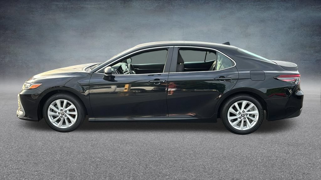 Used 2024 Toyota Camry LE FWD image 3