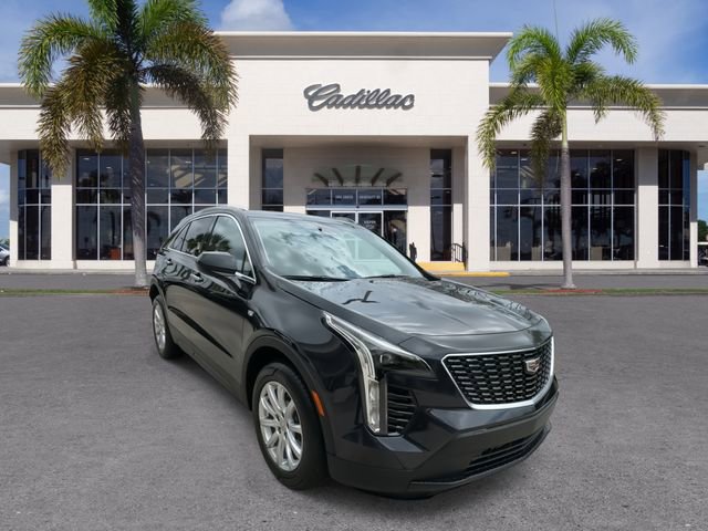 Certified 2023 Cadillac XT4 Luxury w/ Driver Awareness Package FWD image 2