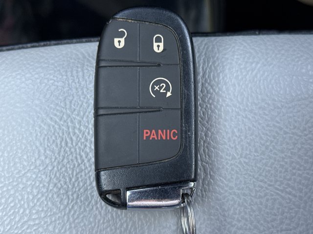 Used 2022 Jeep Compass Limited image 22