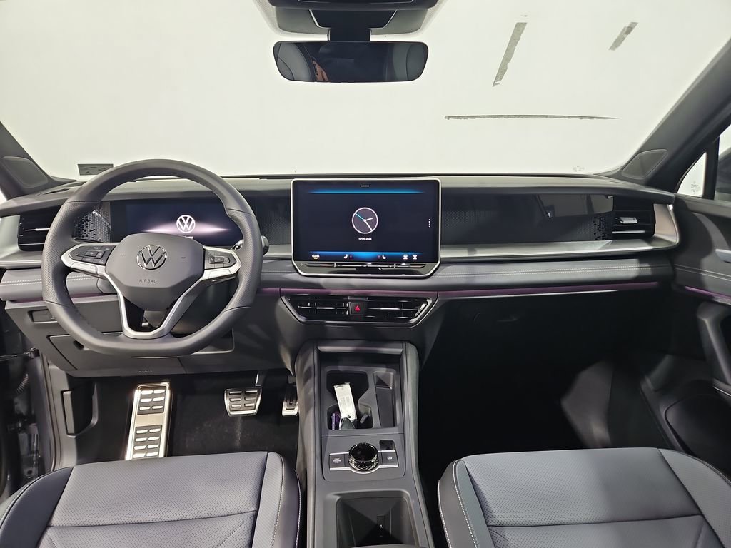 New 2026 Volkswagen Tiguan SE R-Line image 12