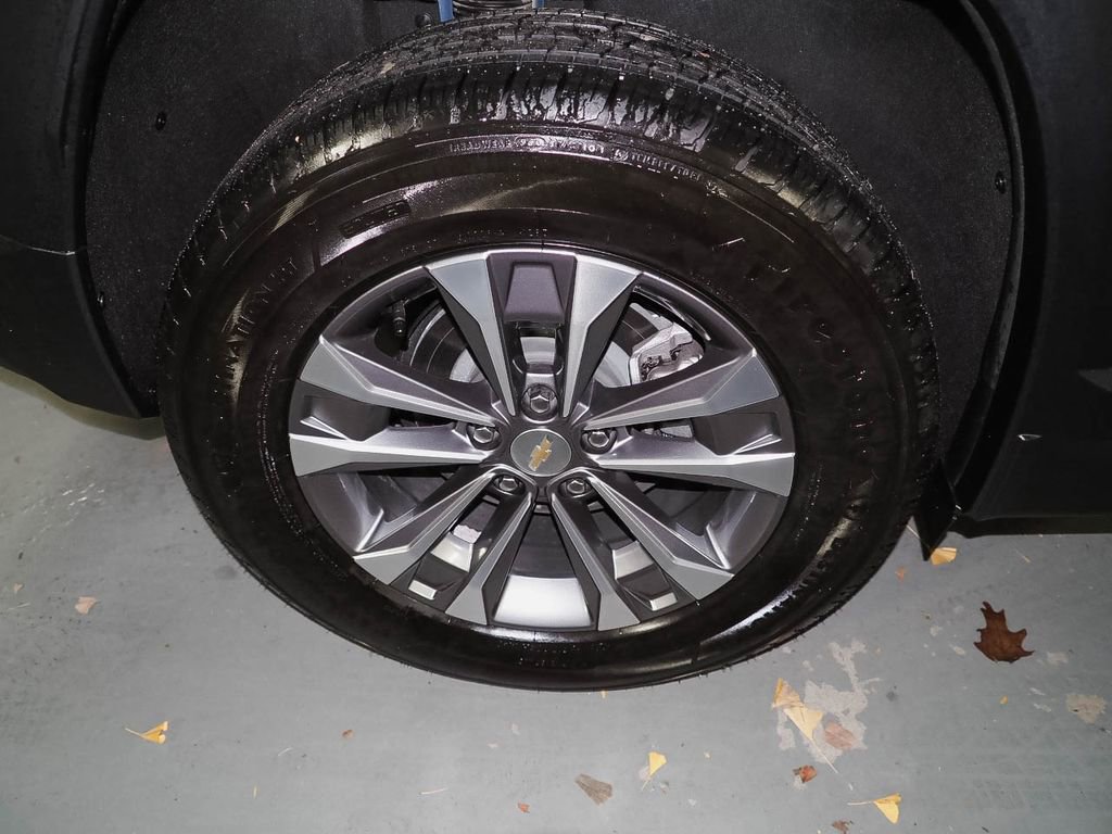 Used 2025 Chevrolet Equinox LT image 34