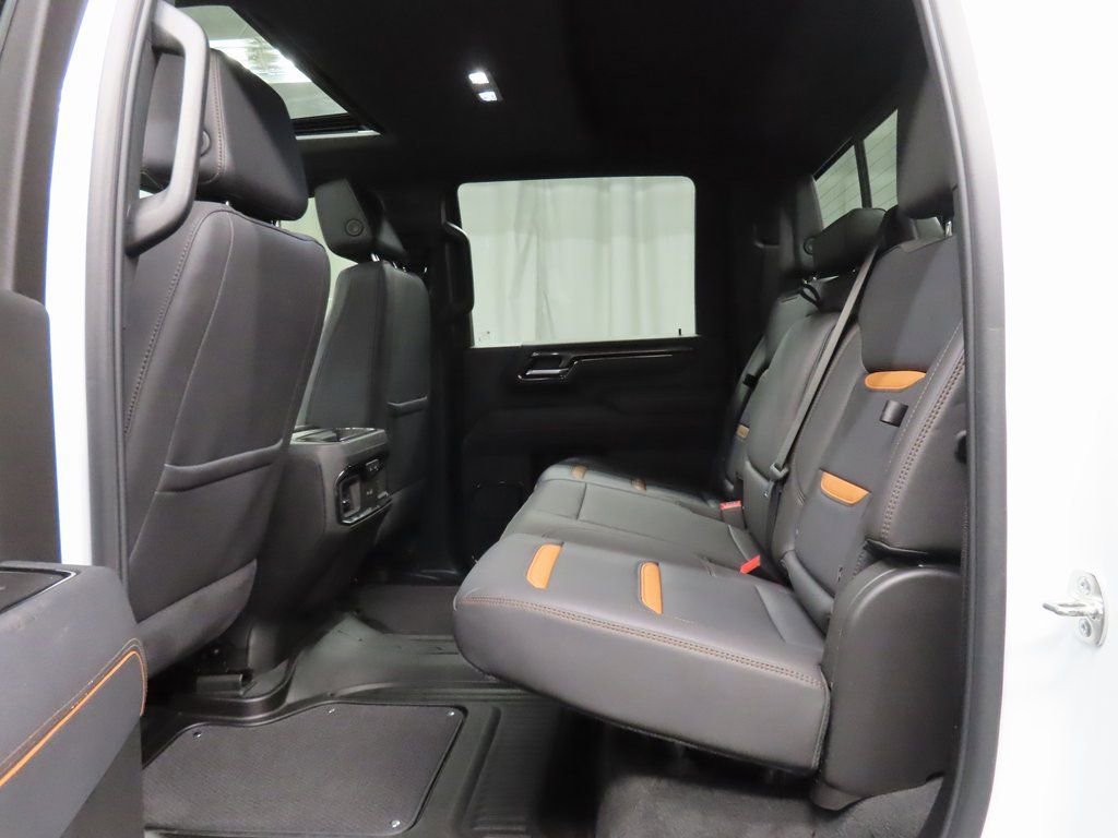 Used 2025 GMC Sierra 2500 AT4 AWD/4WD image 10