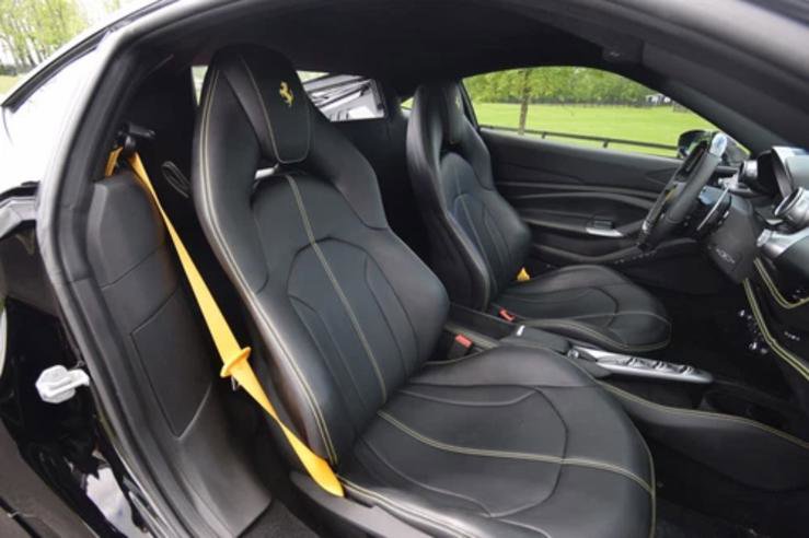 Used 2022 Ferrari F8 Tributo image 22