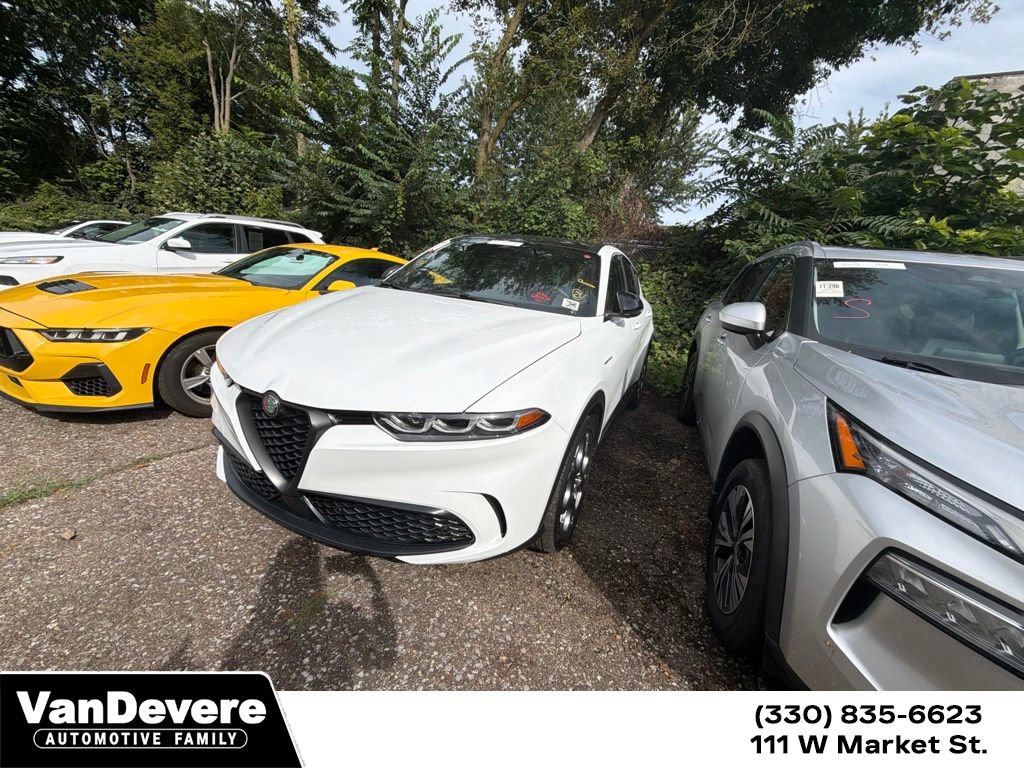 Used 2024 Alfa Romeo Tonale Veloce AWD/4WD image 1