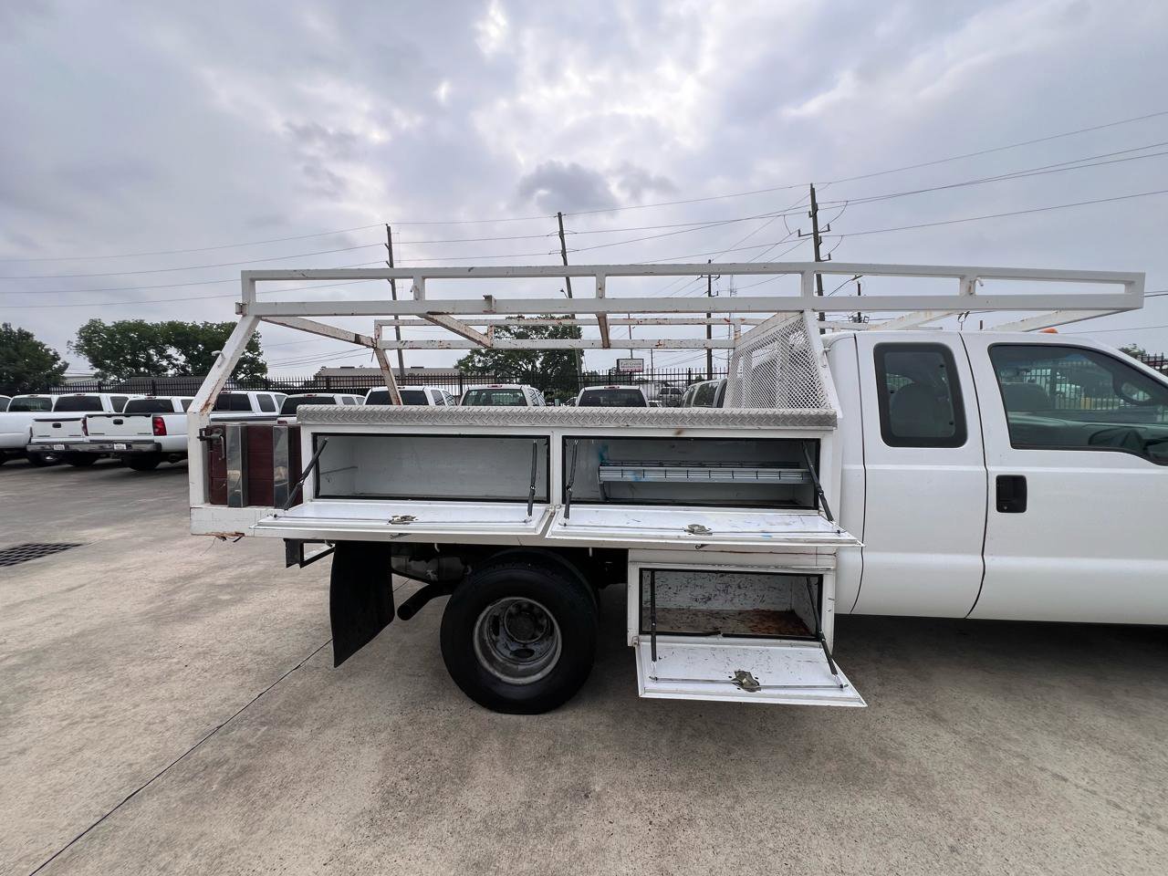 Used 2001 Ford F350 XL image 47