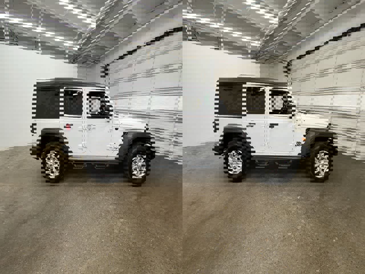 Used 2023 Jeep Wrangler Sport S image 7