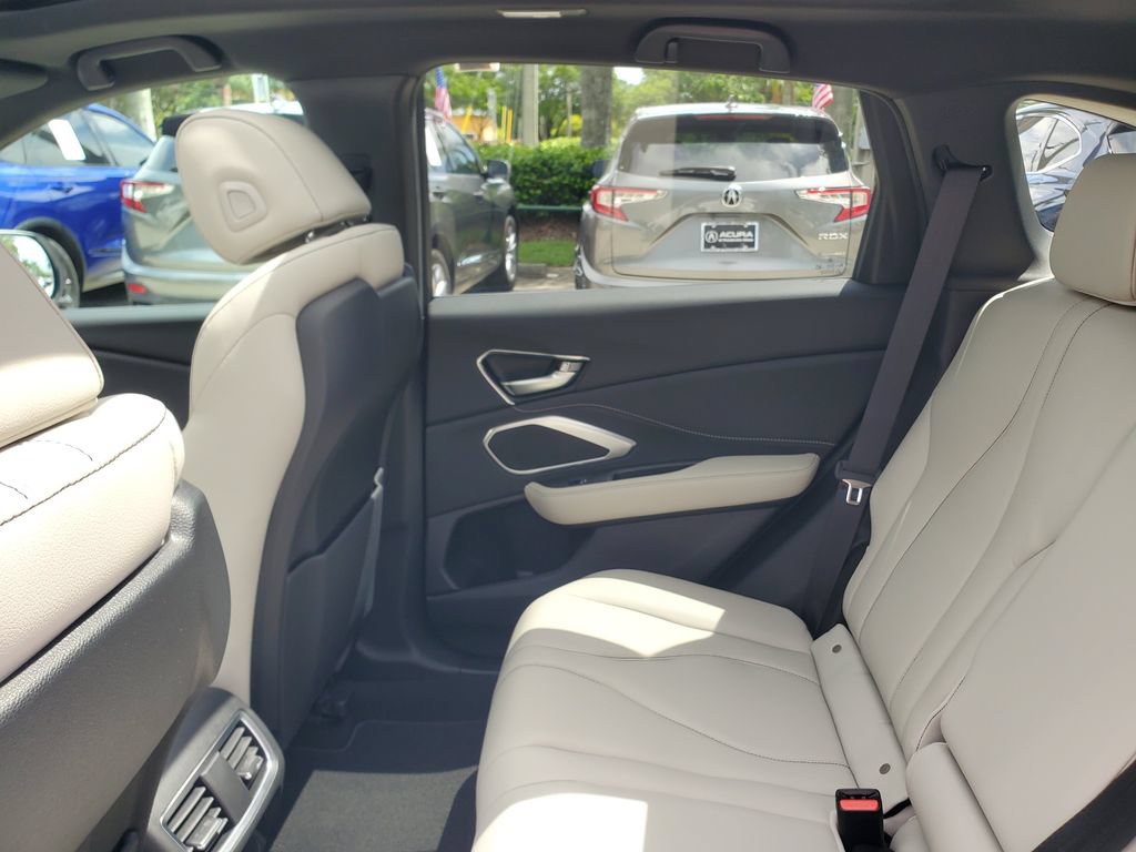 Used 2025 Acura RDX SH-AWD image 11