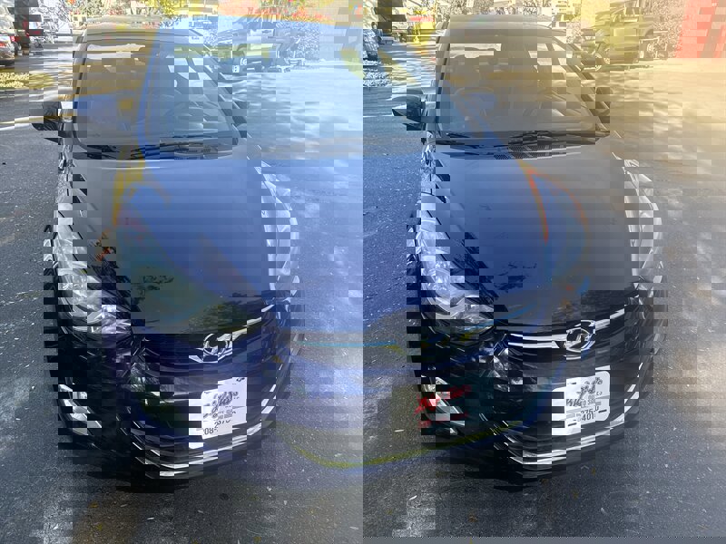 Used 2013 Hyundai Elantra GLS w/ Preferred Pkg image 12