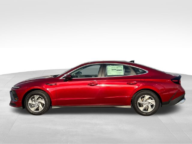 New 2026 Hyundai Sonata SE FWD image 2
