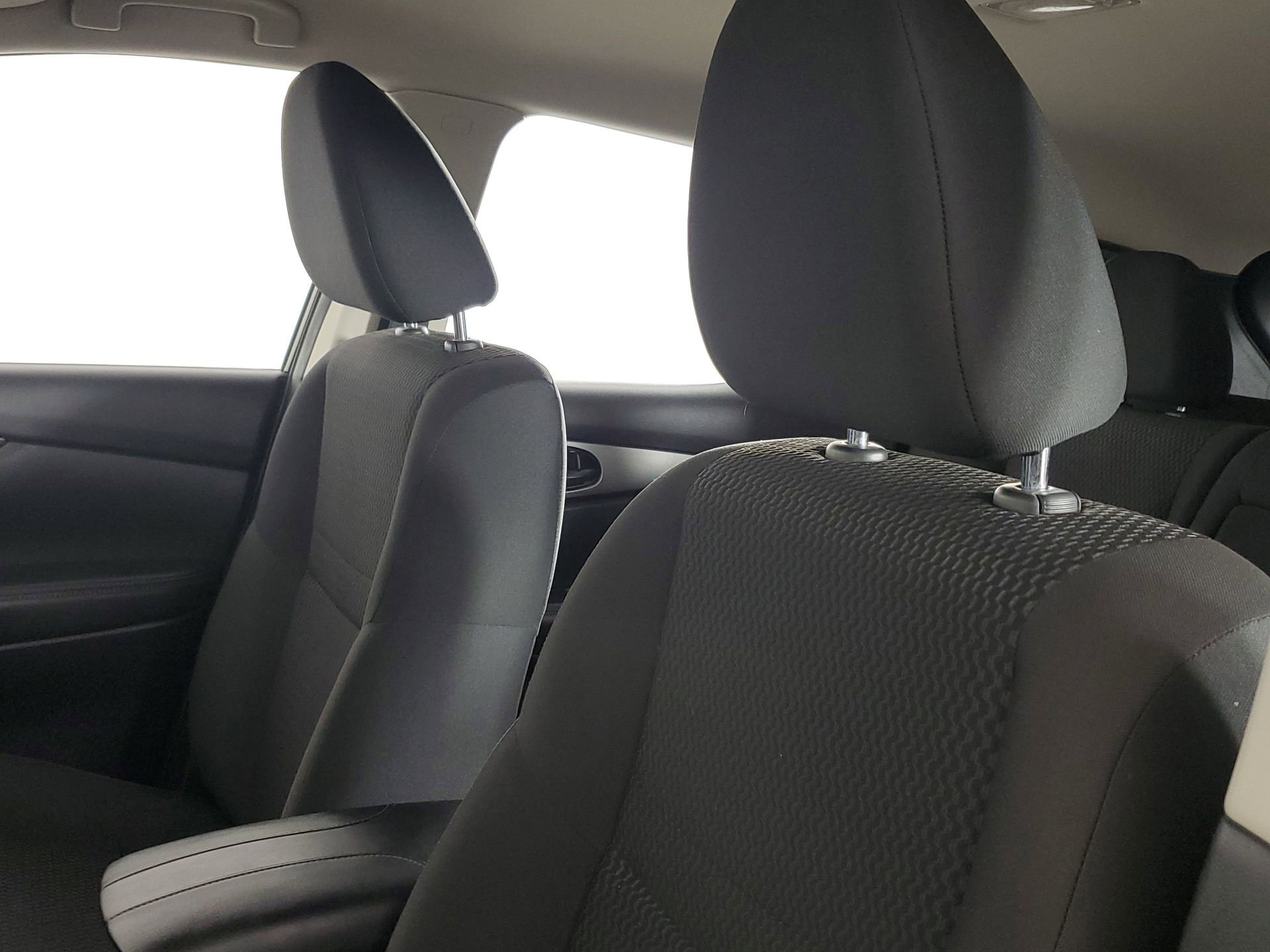 Used 2020 Nissan Rogue Sport S w/ Appearance Package image 28