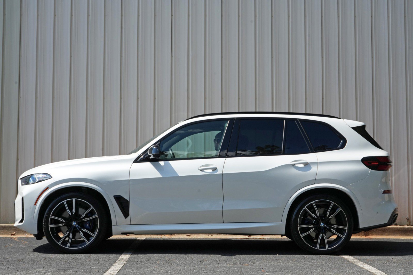 Used 2024 BMW X5 M60i AWD/4WD image 9