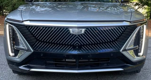 Used 2024 Cadillac Lyriq Luxury AWD/4WD image 11