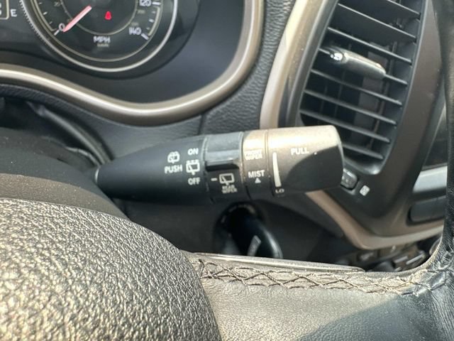 Used 2014 Jeep Cherokee Latitude w/ Cold Weather Group AWD/4WD image 23