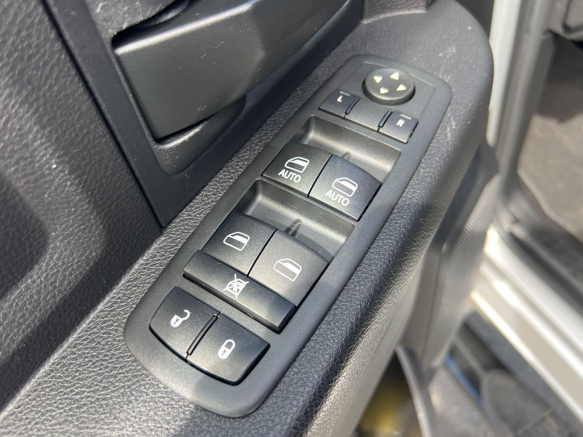 Used 2017 RAM 2500 Tradesman w/ Chrome Appearance Group AWD/4WD image 22
