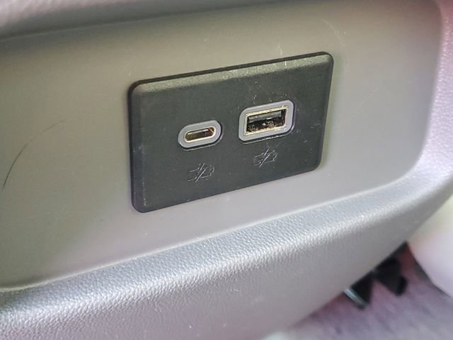 Certified 2021 Cadillac XT5 Premium Luxury w/ LPO, Floor Liner Package AWD/4WD image 11