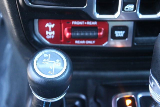 Used 2022 Jeep Wrangler Unlimited Rubicon 4xe w/ Dual Top Group AWD/4WD image 24