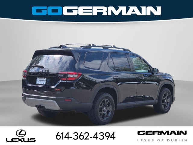 Used 2025 Honda Pilot TrailSport image 7