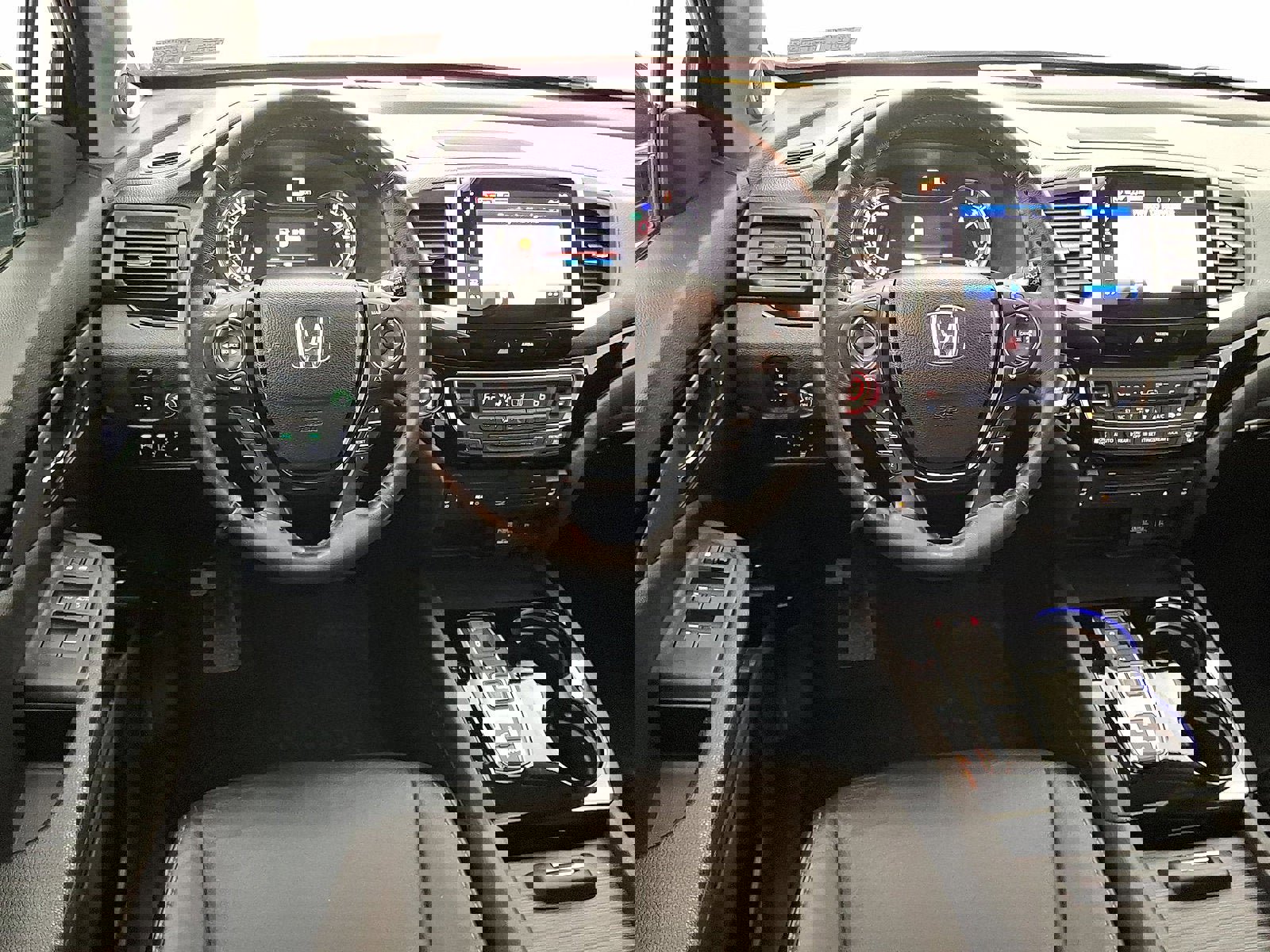 Used 2018 Honda Pilot Touring image 21