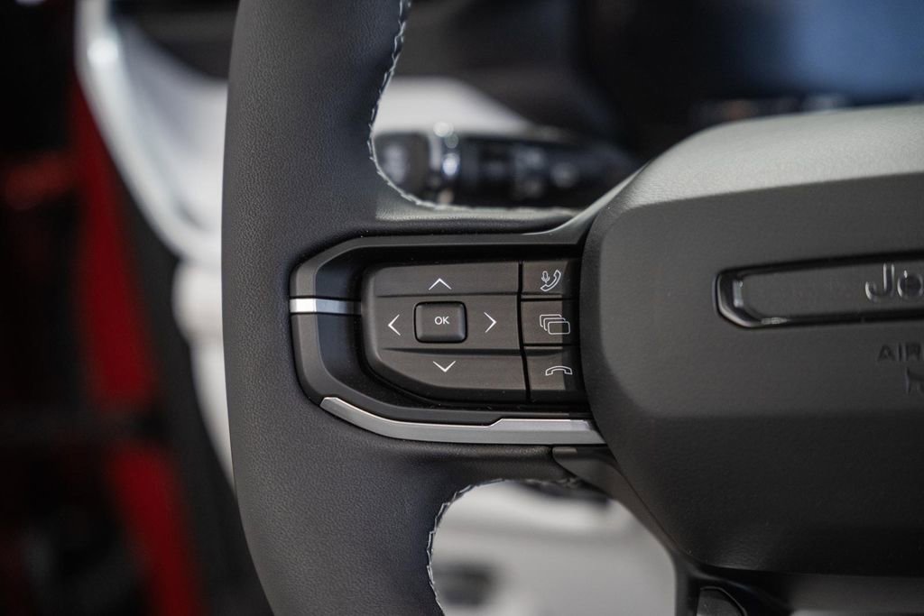 New 2026 Jeep Cherokee Overland image 29