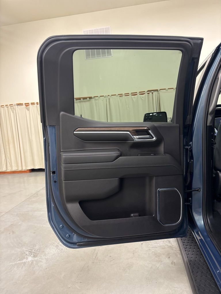 Used 2024 Chevrolet Silverado 1500 LT AWD/4WD image 22