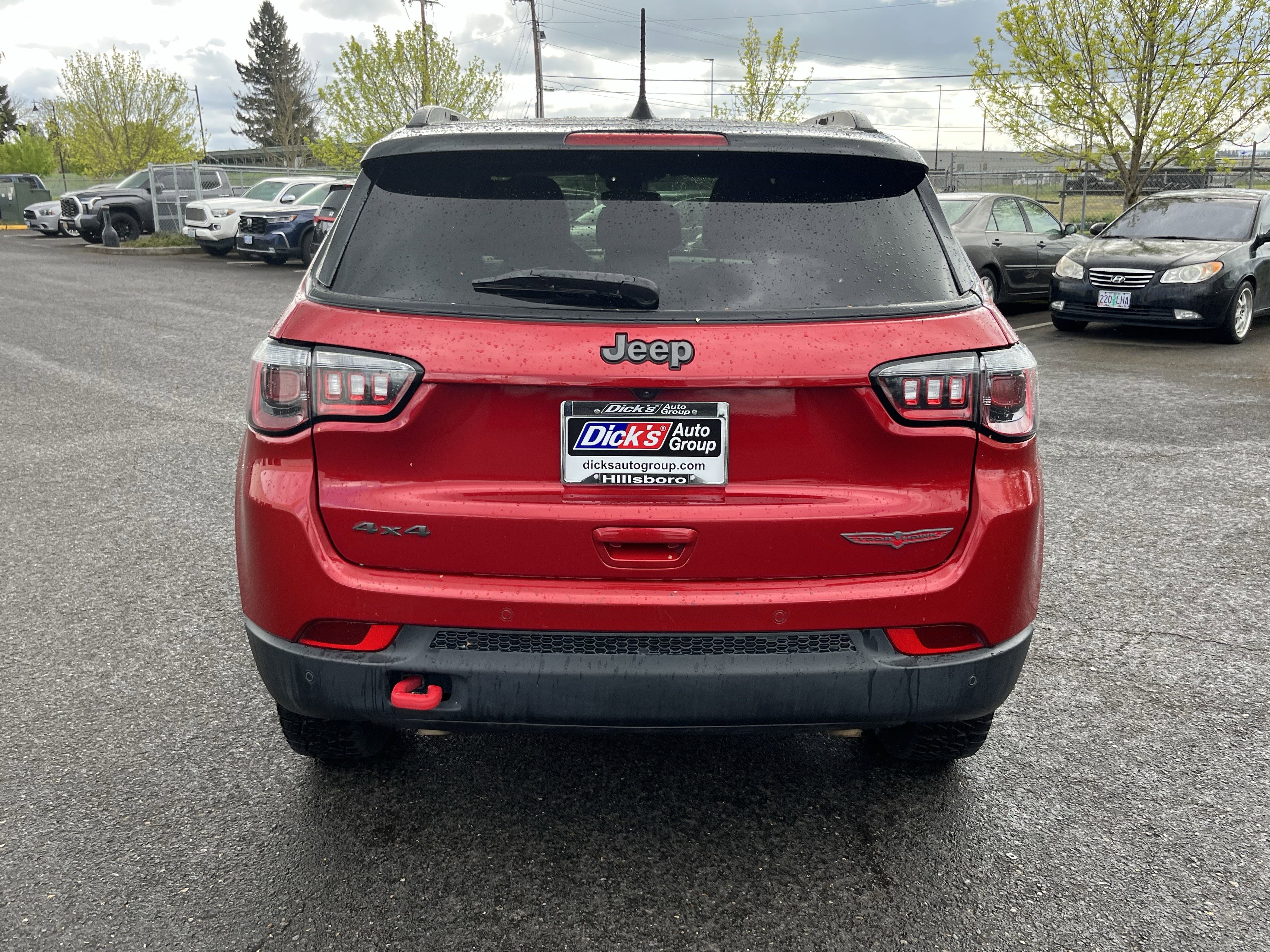 Used 2025 Jeep Compass Trailhawk AWD/4WD image 4