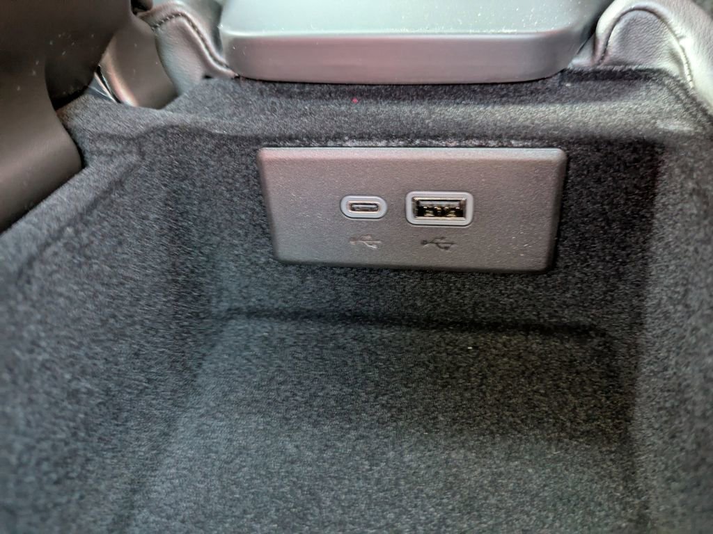 New 2025 Chevrolet Corvette E-Ray image 55