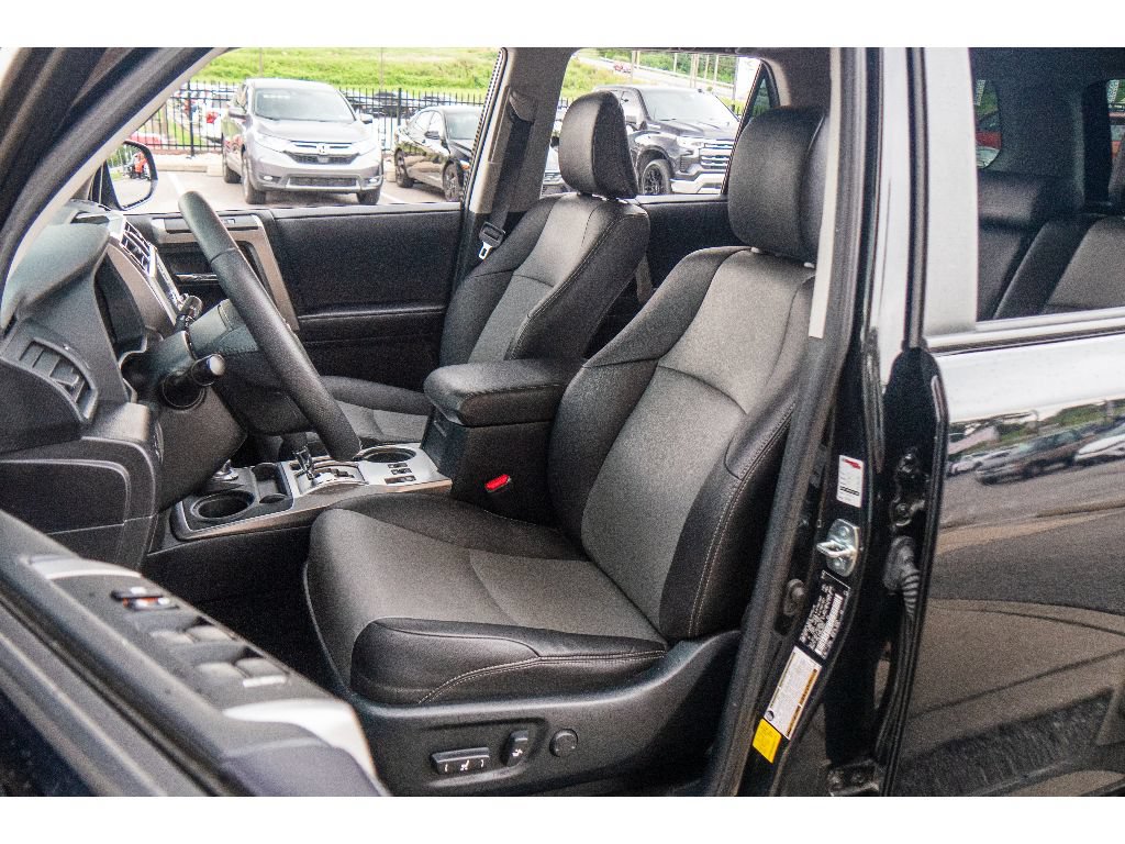 Used 2022 Toyota 4Runner SR5 Premium w/ Moonroof Package AWD/4WD image 13