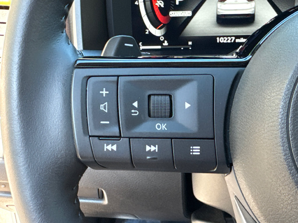 Certified 2024 Nissan Rogue Platinum w/ Platinum Premium Package FWD image 25