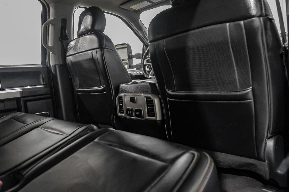 Used 2019 Ford F250 Lariat w/ Lariat Ultimate Package AWD/4WD image 37