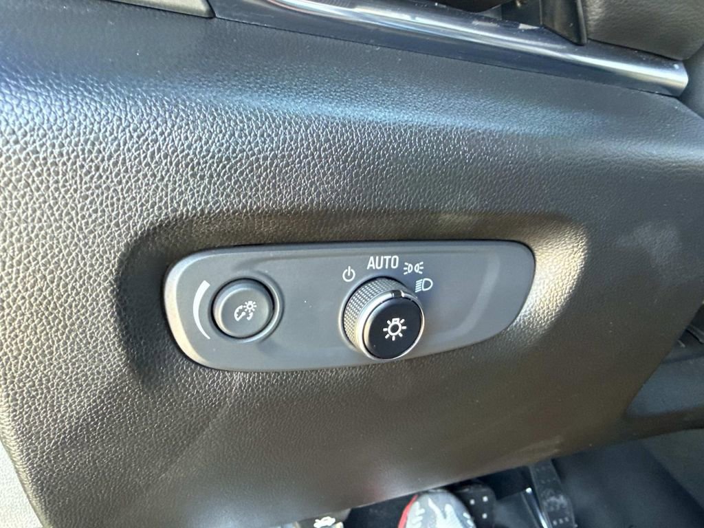 Used 2019 Chevrolet Traverse LS w/ LPO, Blackout Package image 31