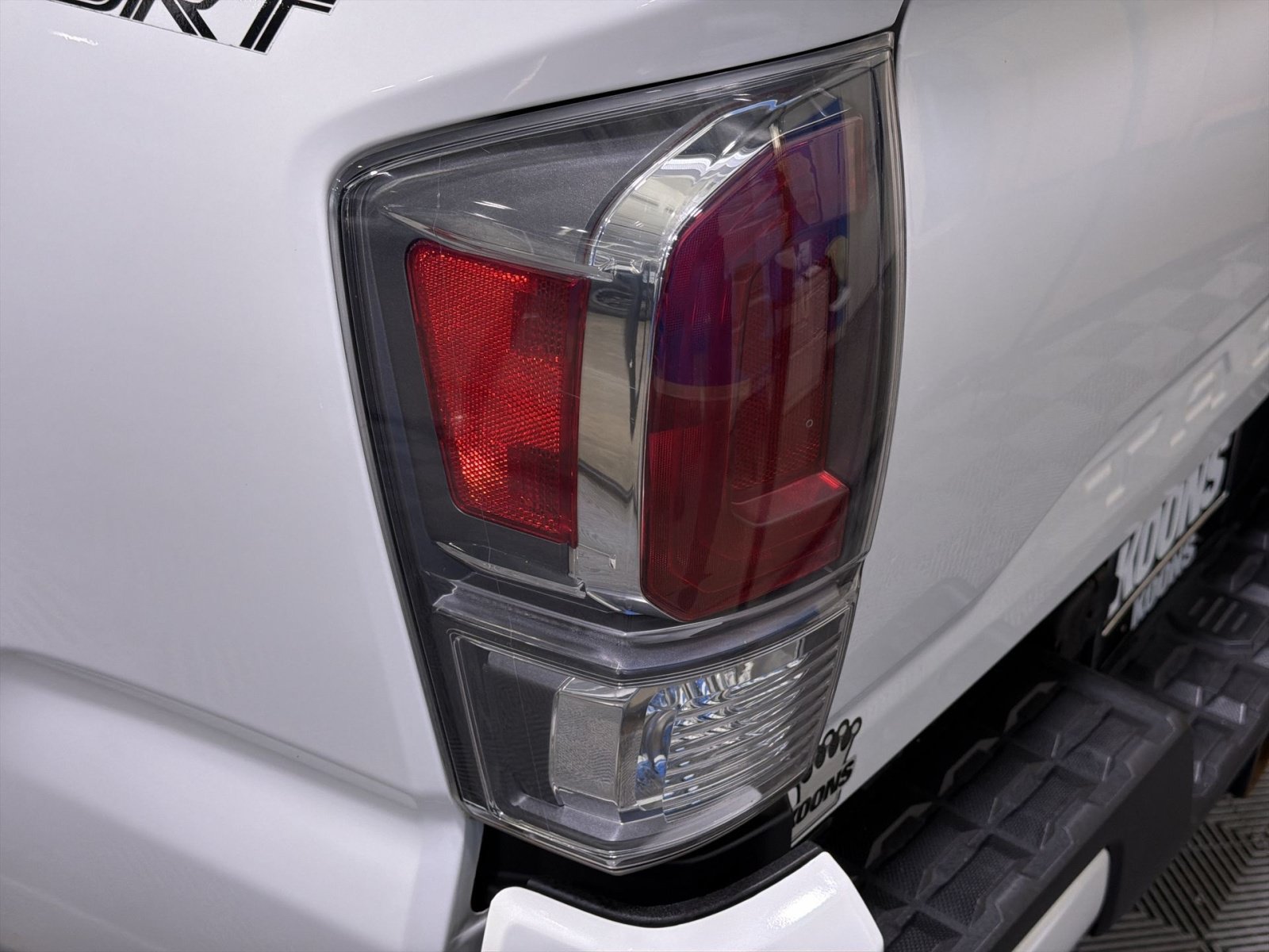 Used 2020 Toyota Tacoma TRD Sport AWD/4WD image 16