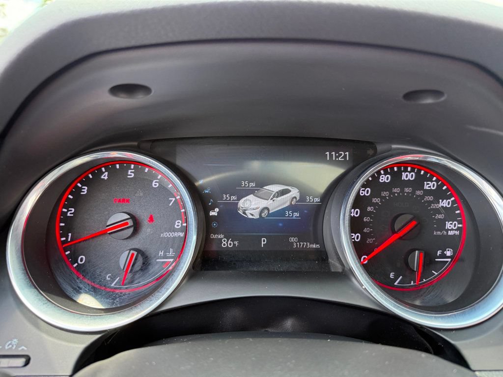 Used 2020 Toyota Camry XSE FWD image 13