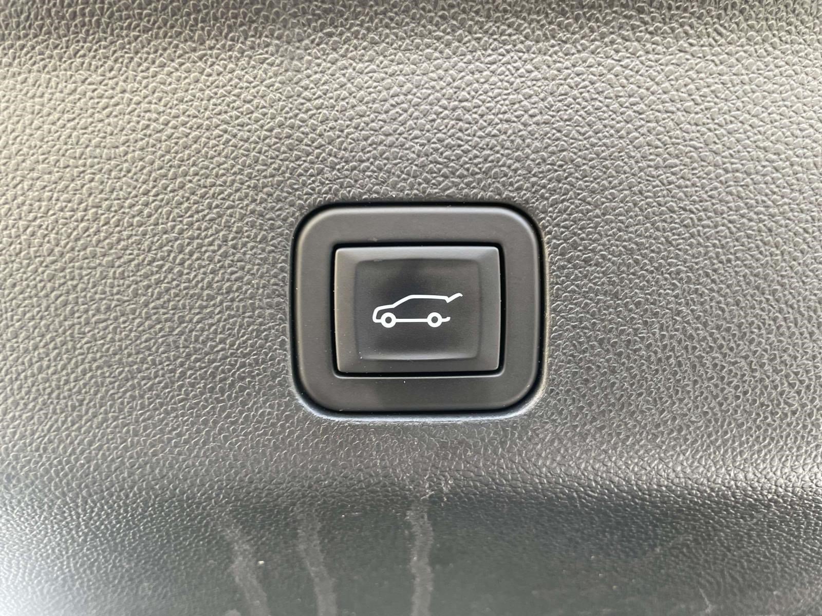 Used 2024 Chevrolet Tahoe LT AWD/4WD image 8