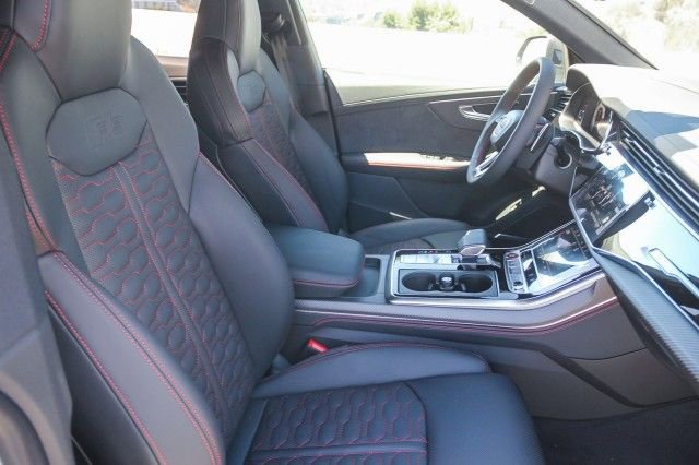 New 2025 Audi RS Q8 performance image 12