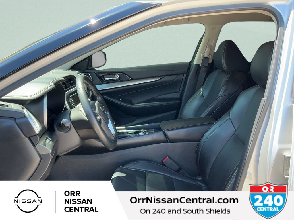 Used 2021 Nissan Maxima 3.5 SV w/ Floor Mat Group FWD image 17