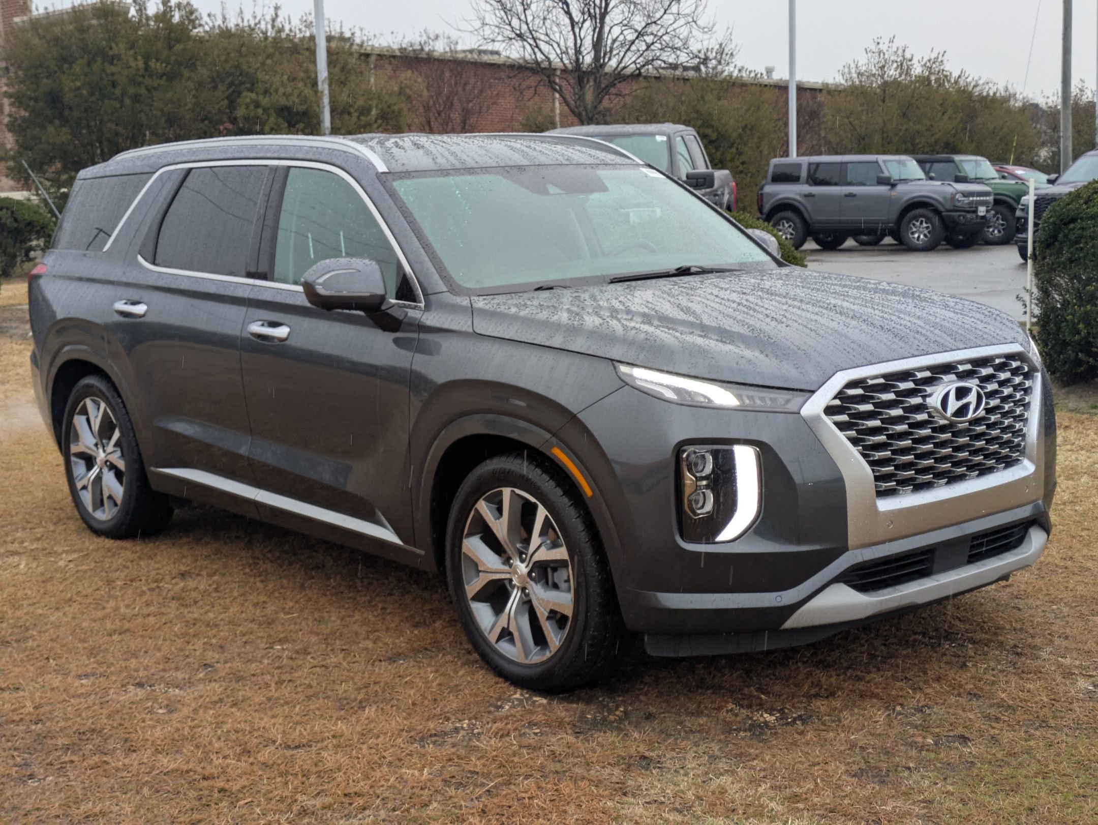 Used 2021 Hyundai Palisade Limited image 2